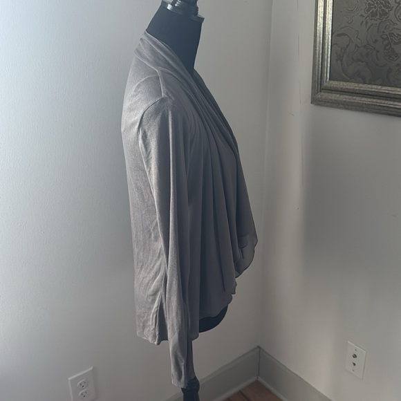 Elie‎ Tahari Sz XS gray Silk Cascade front lightweight cardigan long sleeves - Picture 4 of 8